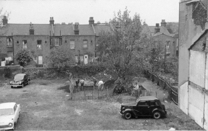 Ah01_Gay_Street_Putney_1962