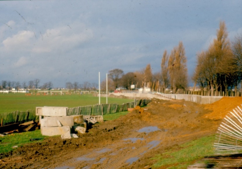 Barn_Elms_playing_field_1974